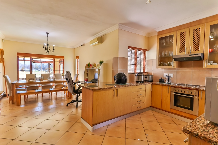 To Let 3 Bedroom Property for Rent in The Coves North West